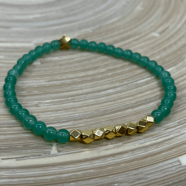 Green Aventurine Signature Stretch Bracelet Gold